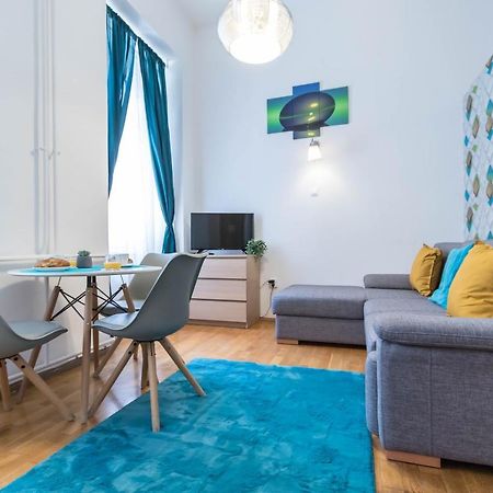 Adele'S Apartment Close To Danube And Fashion Street Budapest Exteriör bild